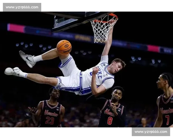 弗拉格 22 分 0 失误斩首胜:这记隔扣,值得球迷起立欢呼